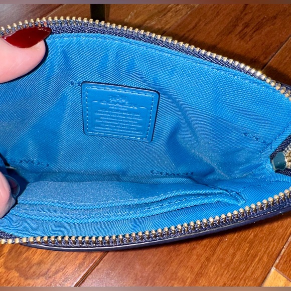 Coach Two-Tone Blue Color-Block Corner-zip Wristlet EUC - Picture 8 of 9